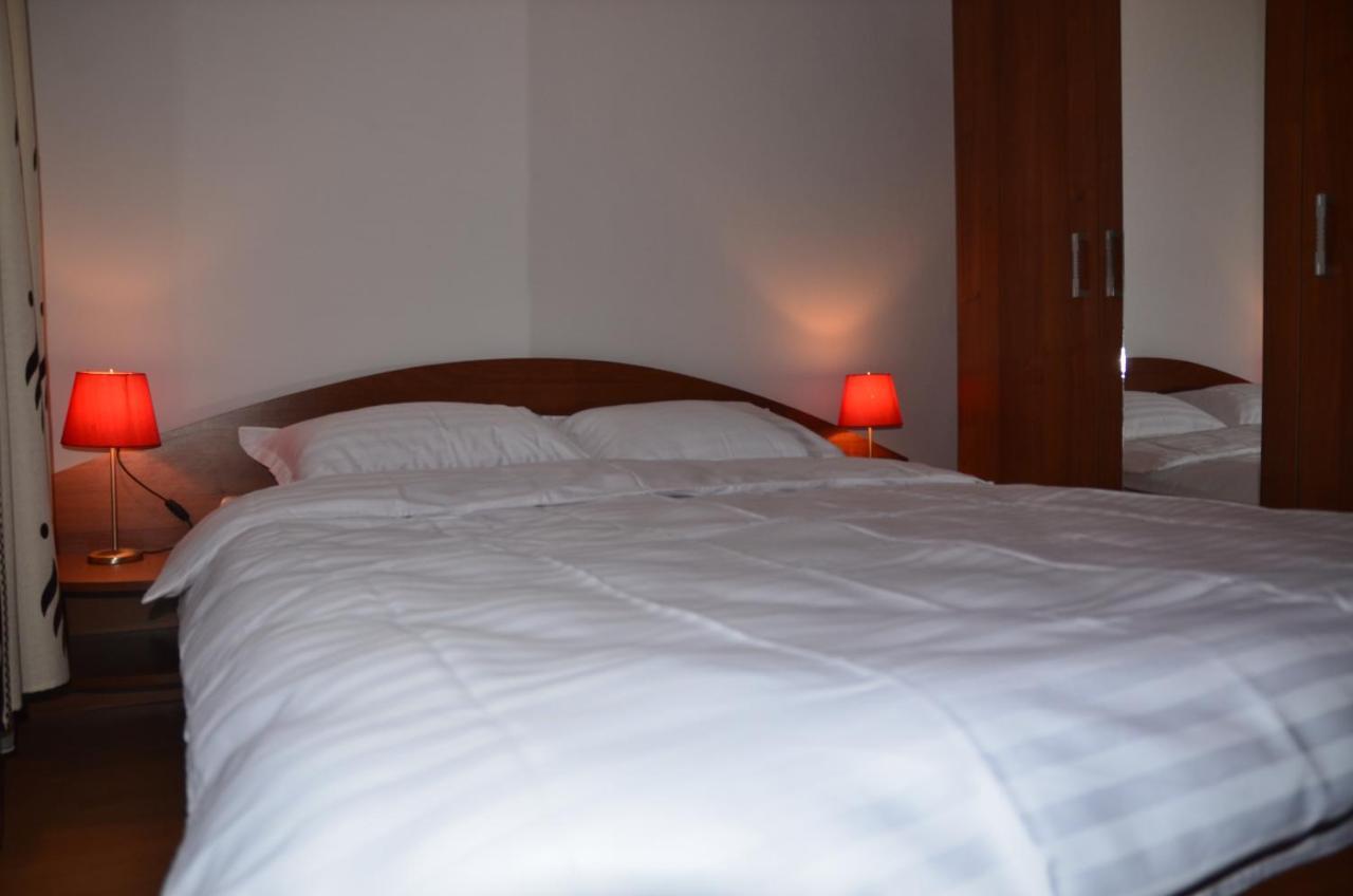 Cazare Medias, Apartament Modern Luaran gambar